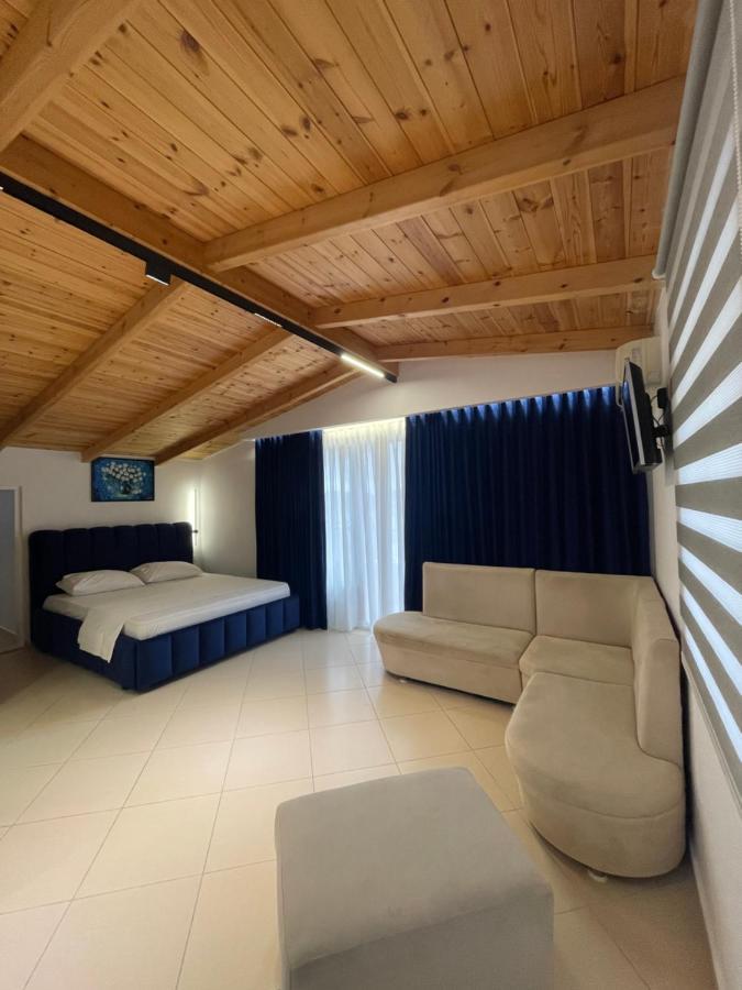 Qeparo Napolon Complex Hotell Exteriör bild