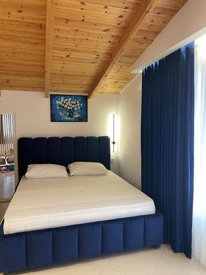 Qeparo Napolon Complex Hotell Exteriör bild