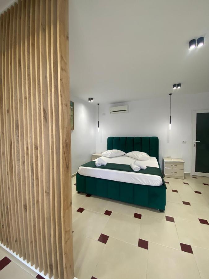 Qeparo Napolon Complex Hotell Exteriör bild