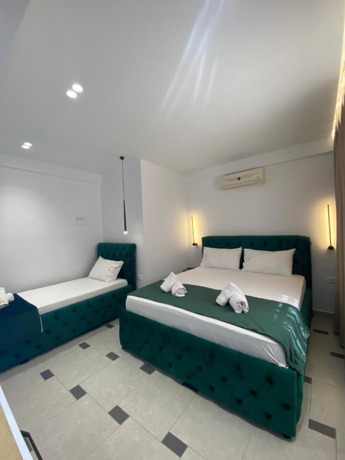 Qeparo Napolon Complex Hotell Exteriör bild