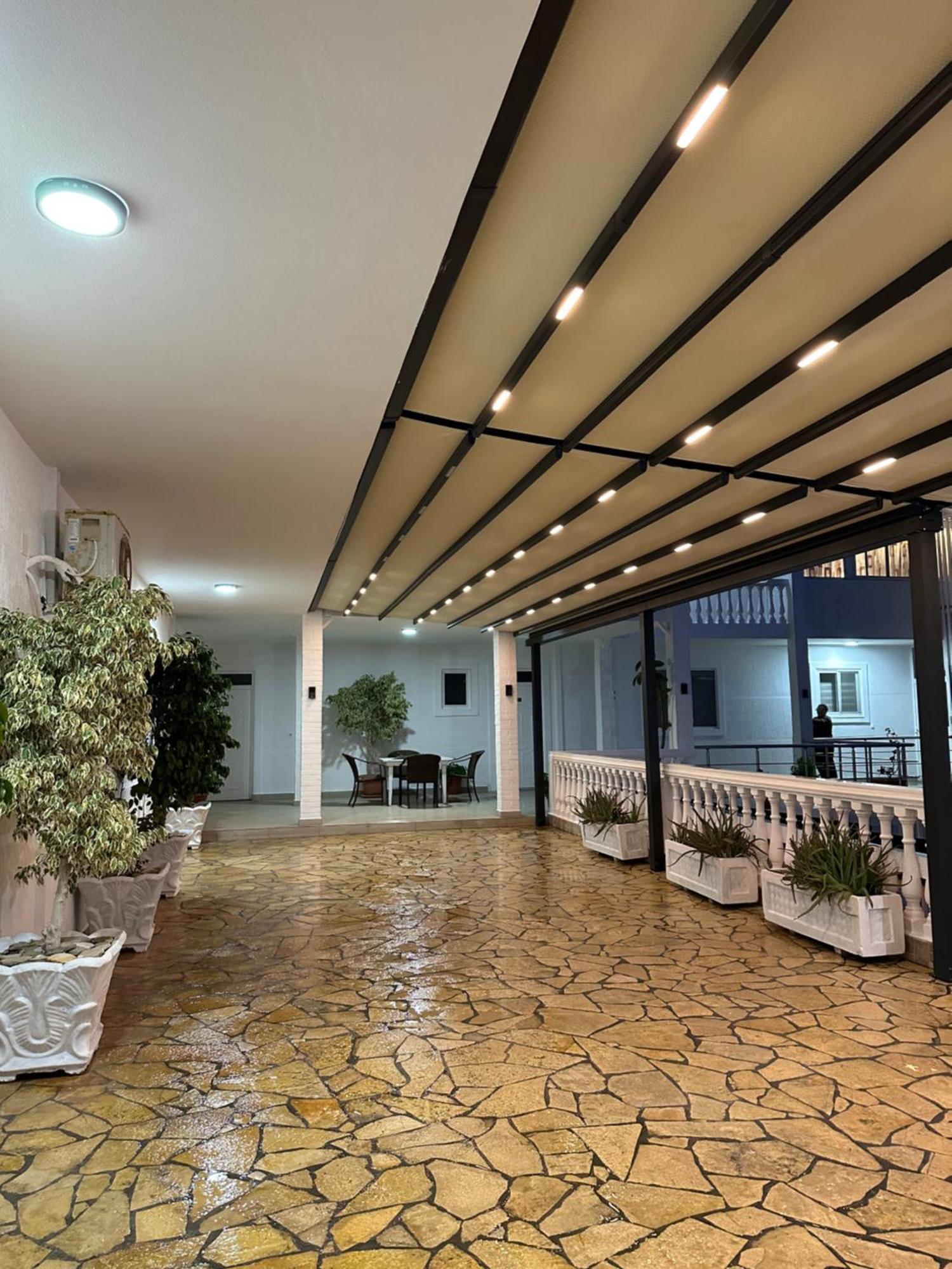 Qeparo Napolon Complex Hotell Exteriör bild