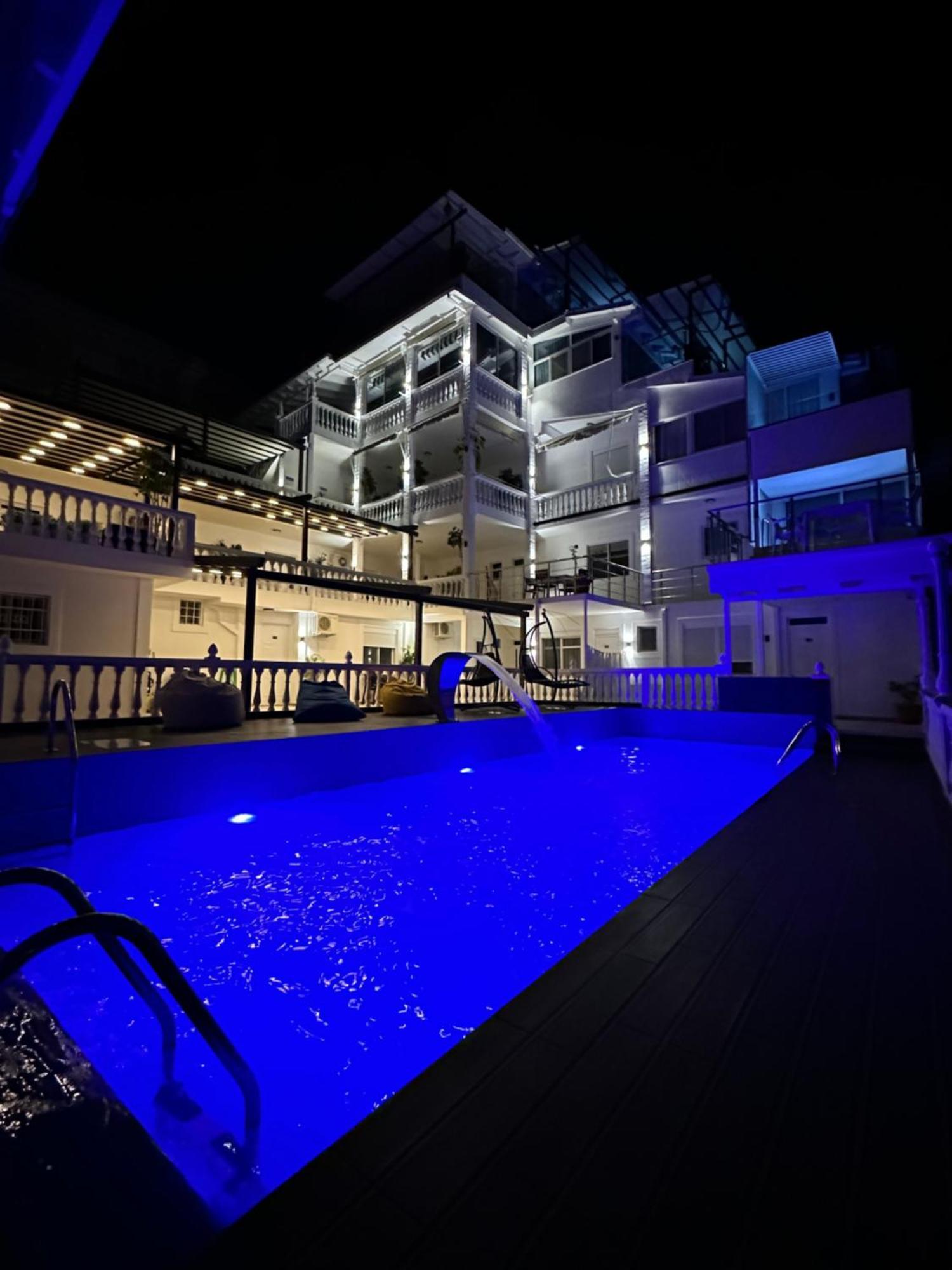 Qeparo Napolon Complex Hotell Exteriör bild