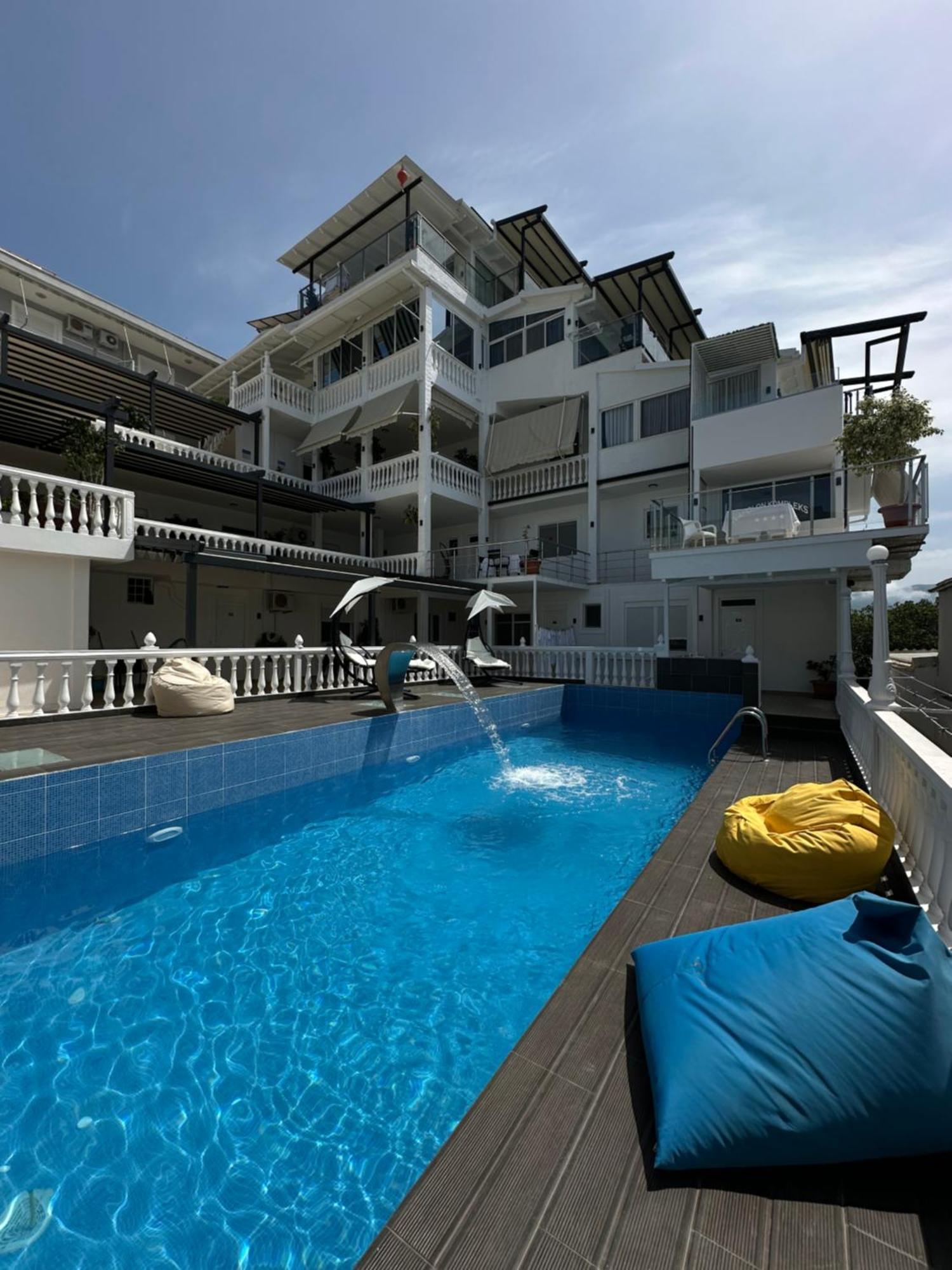 Qeparo Napolon Complex Hotell Exteriör bild