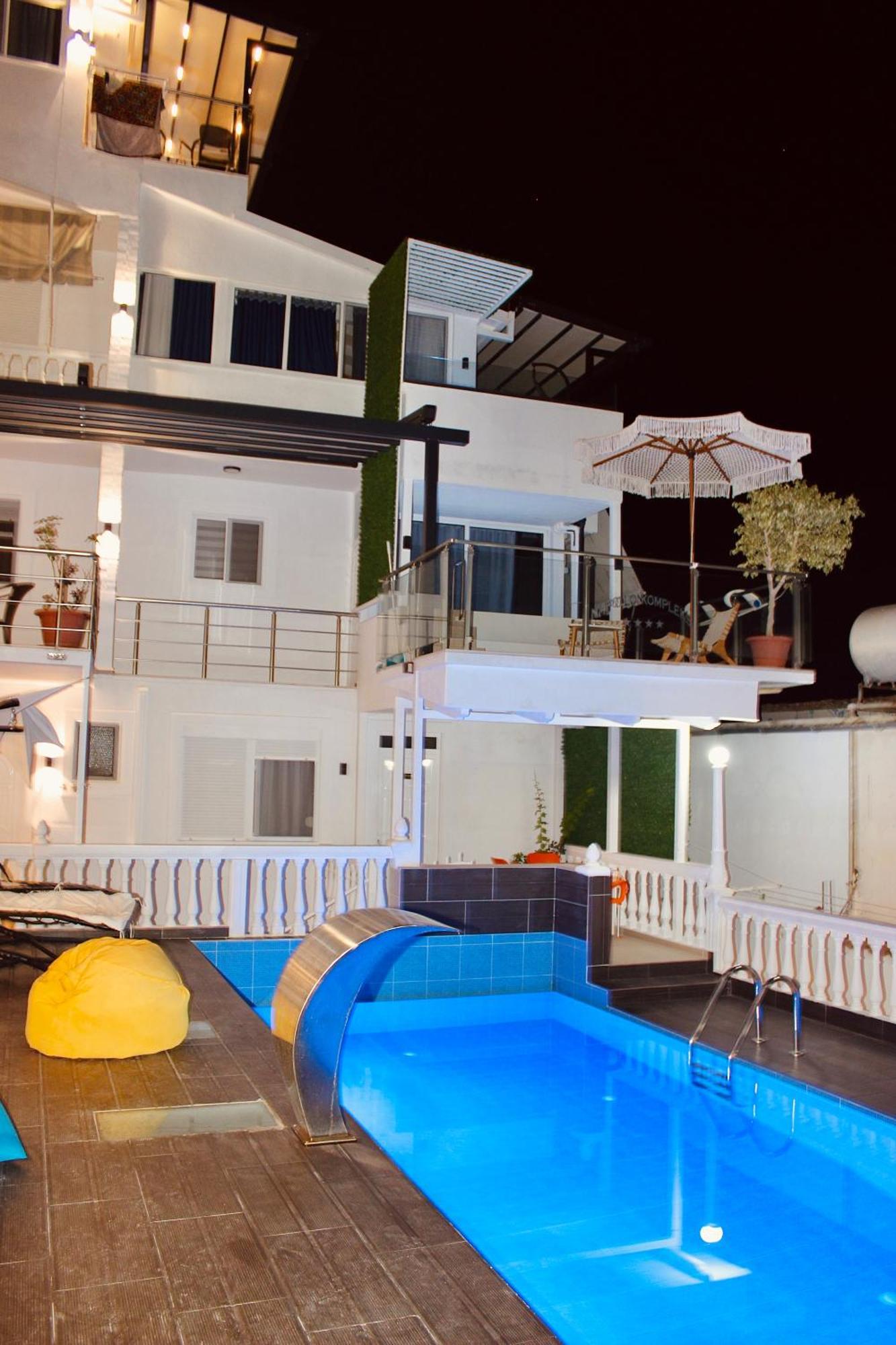 Qeparo Napolon Complex Hotell Exteriör bild