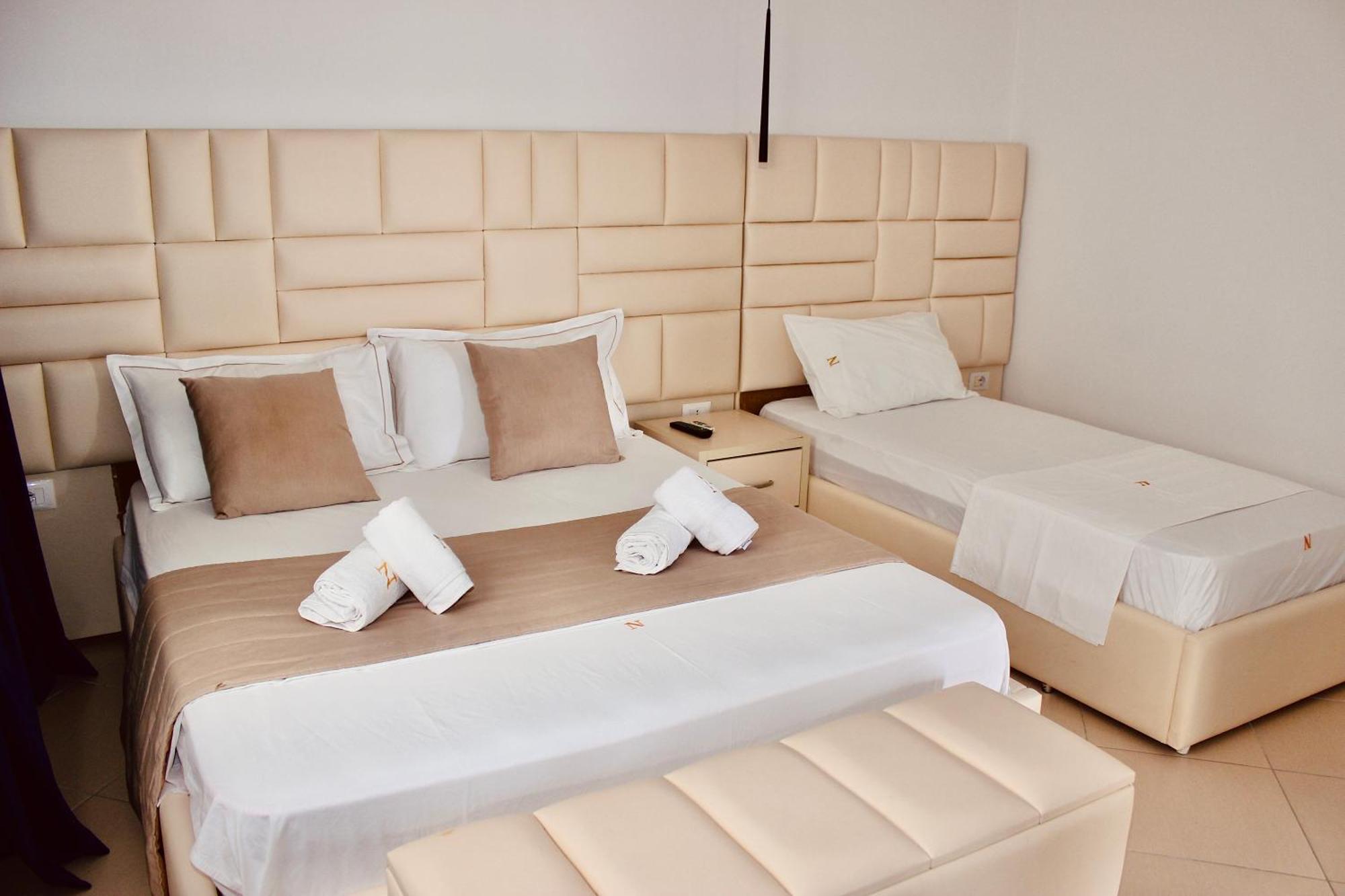Qeparo Napolon Complex Hotell Exteriör bild